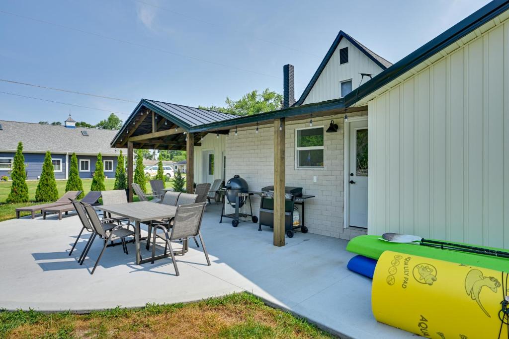 Syracuse House | Waterfront Family Gem w/Private Dock in Syracuse