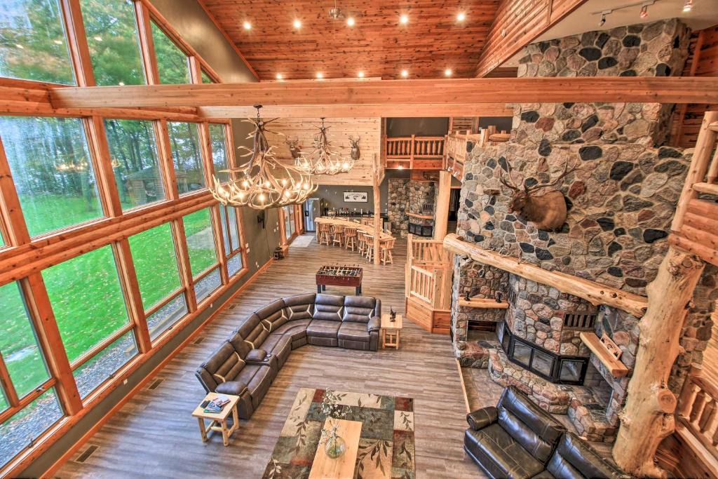Isle House | Waterfront Lake Mille Lacs Lodge with Deck and Grill!