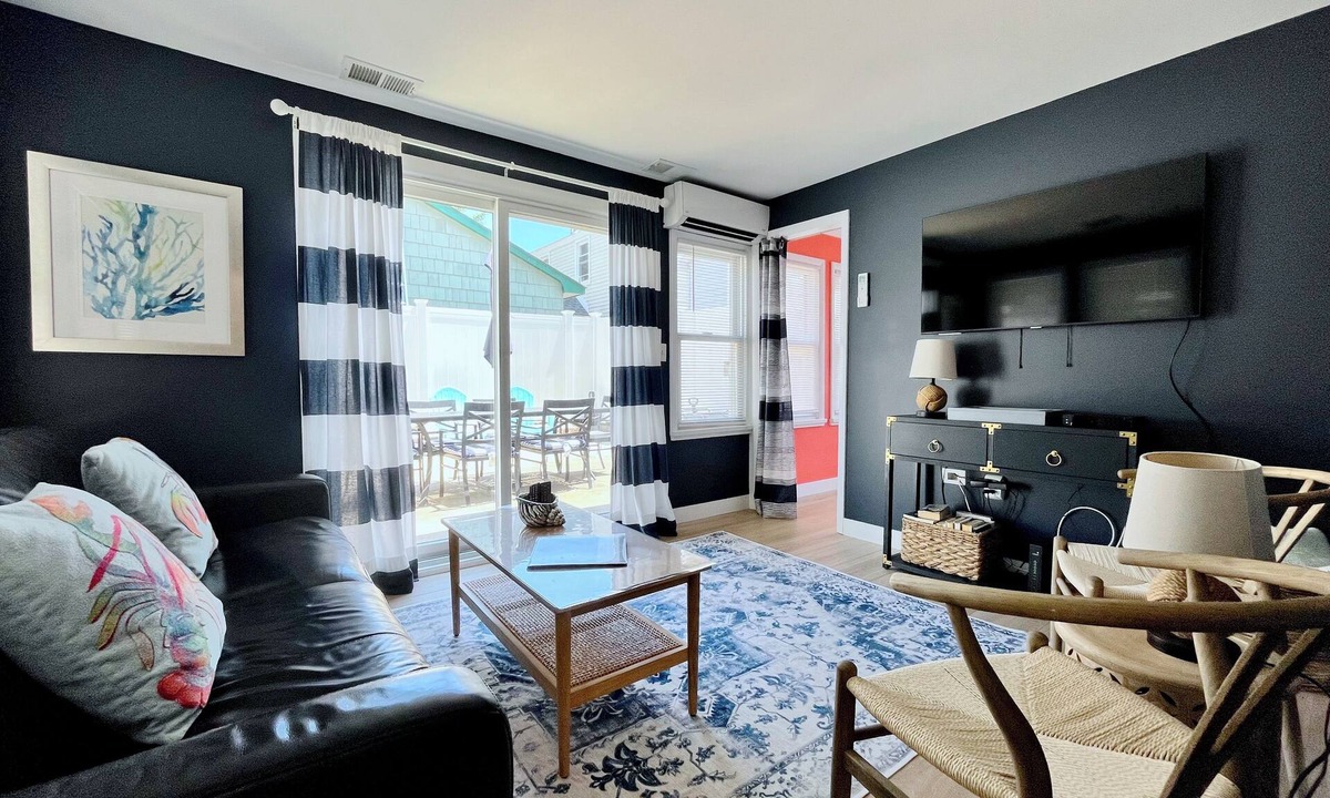 Lavallette Apartment | Week opened - Aug 15-22. Lava Beach Block Retreat steps from beach.