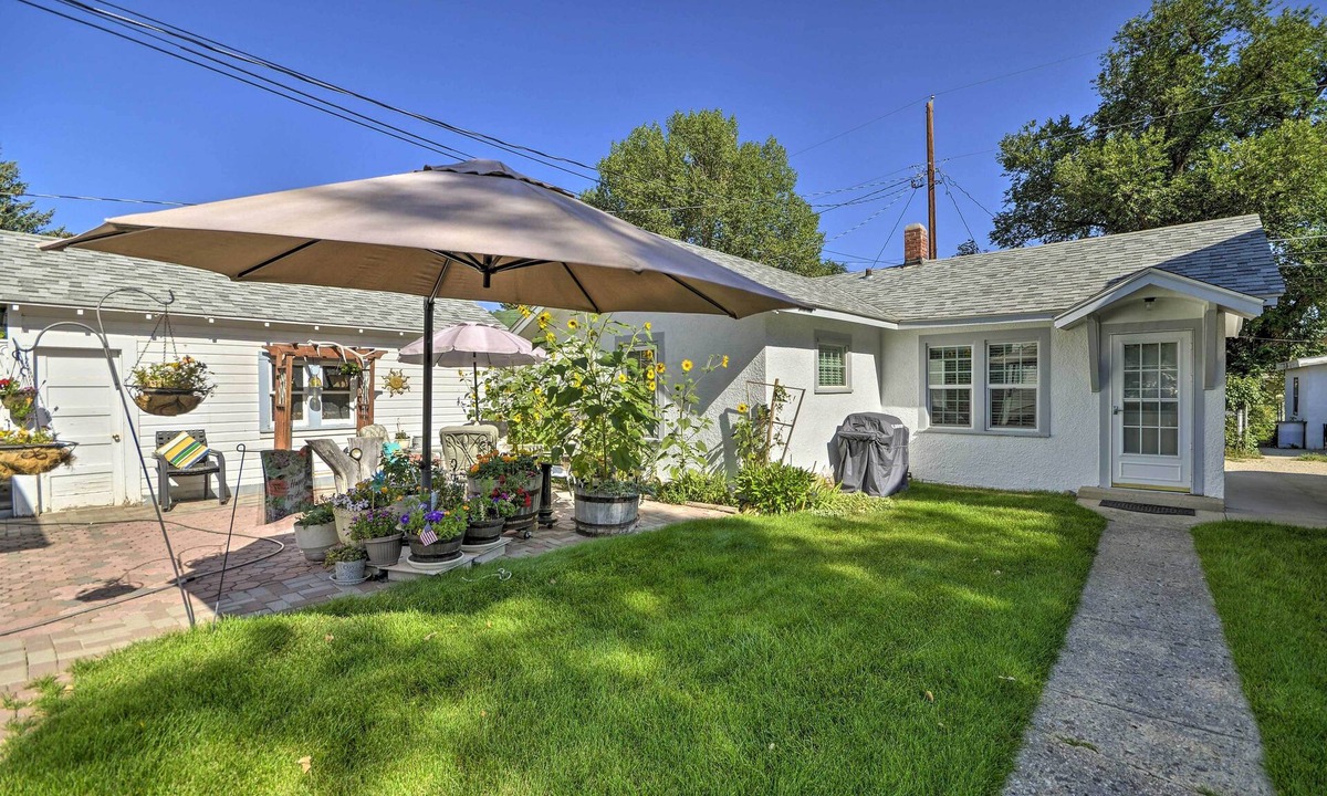 Cody Cottage | Well-Equipped Cody Cottage: 2 Mi to Cody Rodeo!