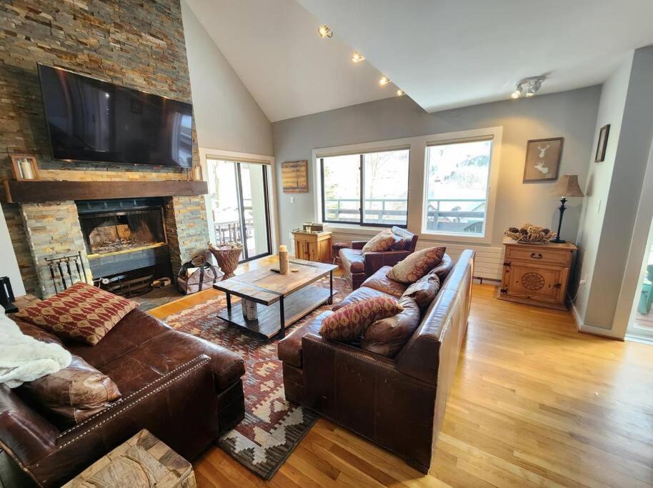 Lincoln Ski Chalet | White Mountain Vista!