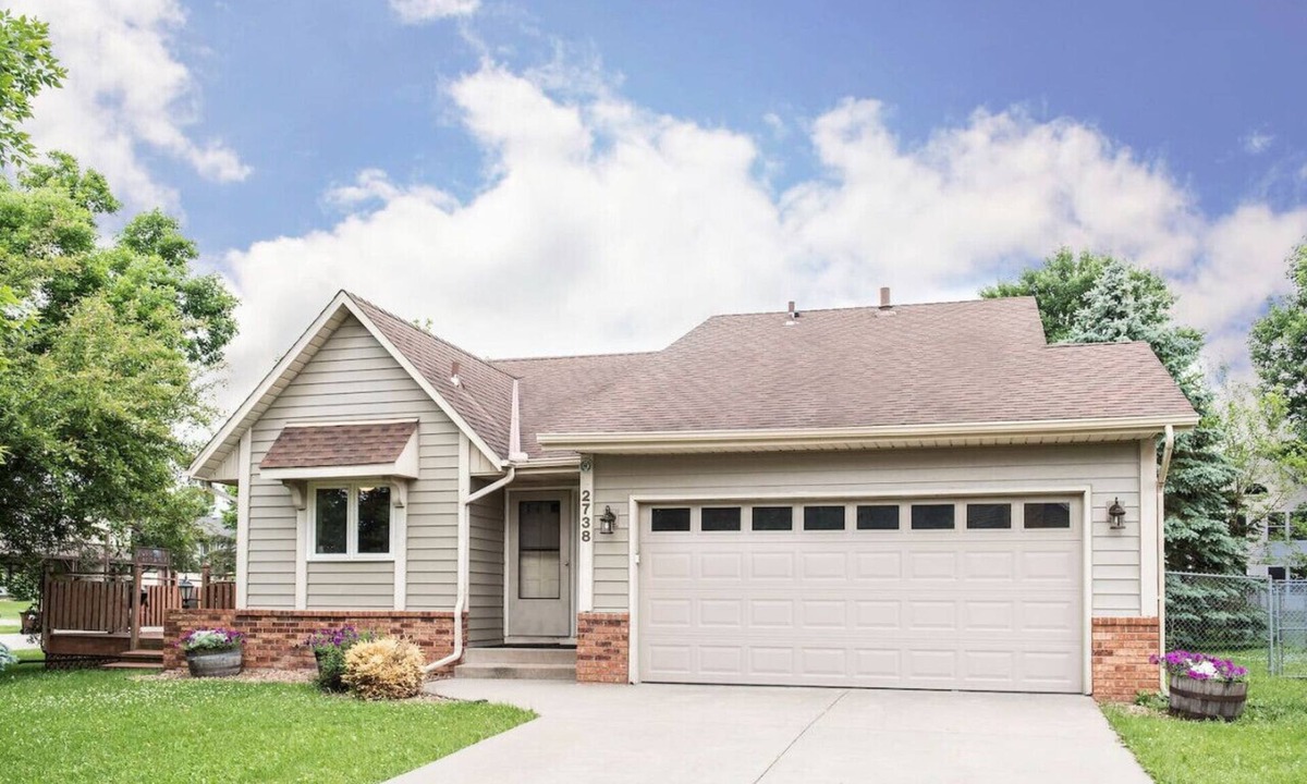 Woodbury Apartment | Woodbury Place, close St Paul, Stillwater, airport