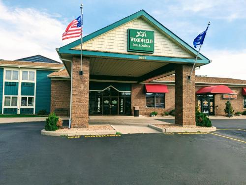 Woodfield Inn Suites | Marshfield