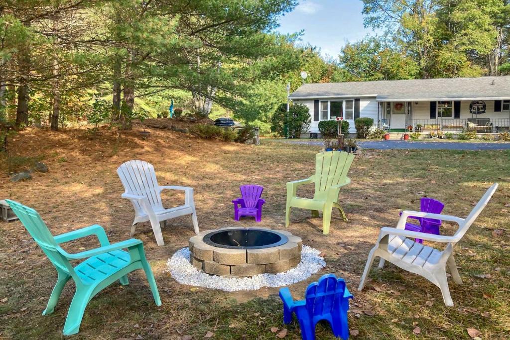Diamond Point House | Woodsy Diamond Point Getaway - 5 Mi to Lake George