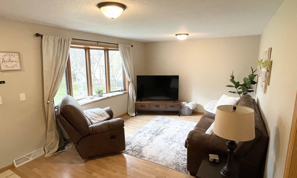 Kutzky Park House | Your Stay Steps Away - 719.5 Mayo Discount