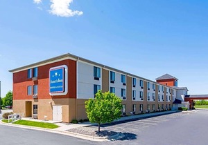 2-Star Hotel ∙ AmericInn by Wyndham Rochester