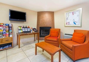 2-Star Hotel ∙ Baymont by Wyndham Santa Fe