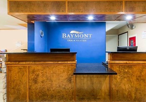 2-Star Hotel ∙ Baymont by Wyndham Santa Fe