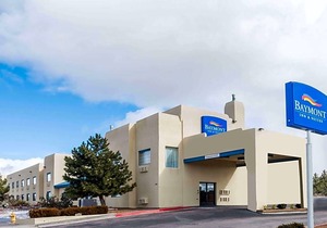 2-Star Hotel ∙ Baymont by Wyndham Santa Fe