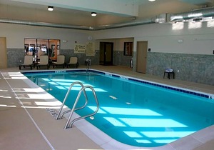 2-Star Hotel ∙ Hampton Inn Watertown