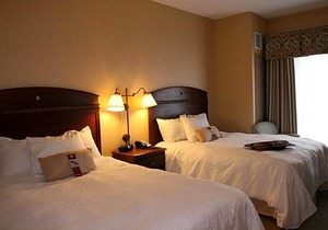 2-Star Hotel ∙ Hampton Inn Watertown