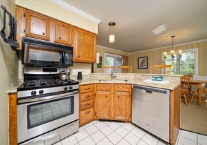 2BR Stoweflake Townhouse with Resort Amenities