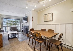 3-Bedroom Condo Ski-In, Shuttle, and Cozy Fireplace Whiffletree I3