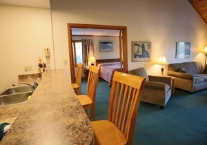 3 Bedroom Deer Park Condo on Lake and close to Recreation Center