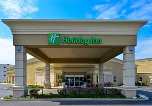 3-Star Hotel ∙ Holiday Inn Martinsburg, an IHG Hotel