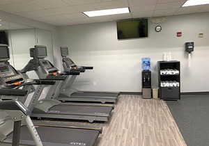 3-Star Hotel ∙ Holiday Inn Martinsburg, an IHG Hotel
