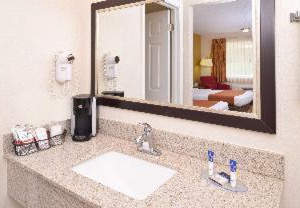 Americas Best Value Inn Plattsburgh