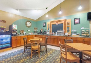 AmericInn by Wyndham Rhinelander