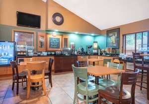 AmericInn by Wyndham Coon Rapids