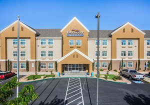 Baymont by Wyndham Albuquerque Airport Hotel