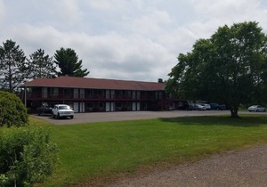 Birchwood Motel in Birchwood, WI! Queen and twin