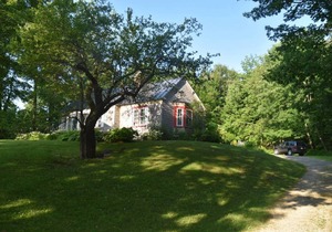 Bromley Farm ski house