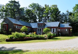 Bromley Farm ski house