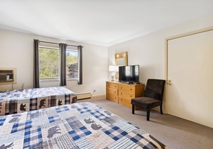 Cedarbrook Hotel Room 2 Doubles 119
