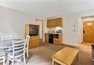 Cedarbrook Junior Suite 11416