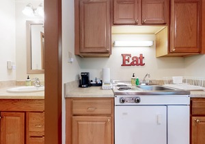 Charming and causal motel in a great location with shared resort amenities