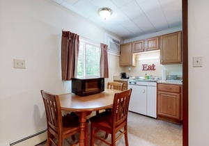 Charming and causal motel in a great location with shared resort amenities