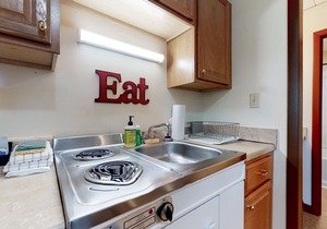 Charming and causal motel in a great location with shared resort amenities