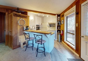 Close to Lifts | Fireplace | Redwood Commons A18