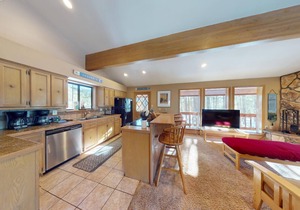 Close to Mountain Activities | Pet Friendly | Hot Tub | 5K Cabin