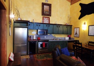 Comfortable Taos Ski Valley Condo sleeps 9 with Full Kitchen