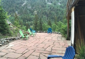 Comfortable Taos Ski Valley Condo sleeps 9 with Full Kitchen
