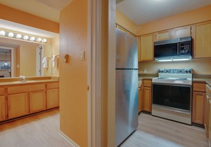 Condo with Covered parking two blocks from the Slopes!