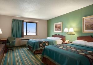Coratel Inn & Suites New Richmond - 2 Queen Bed Non-Smoking