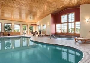 Country Inn & Suites by Radisson Baxter MN
