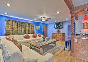 Cozy Blue Adobe with Steam Room 2 Mi from Taos!