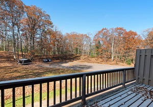 Cozy condo w/ a private balcony & shared tennis - close to private beach