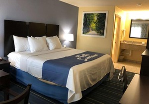 Days Inn by Wyndham Charles Town/Harpers Ferry