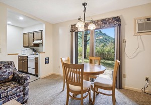 Deluxe Two Bedroom Suite on the 1st floor with outdoor heated pool 10102