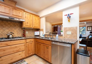 El Corazon 12 | Pet Friendly + Balcony