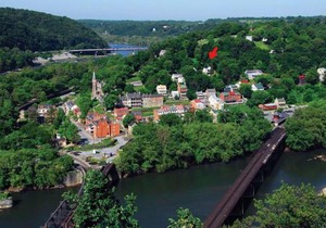 Enchanting Cottage, walk to Downtown Harpers Ferry