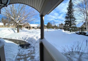 F7 Comfortable golf course townhouse within walking distance of Mount Washington Hotel