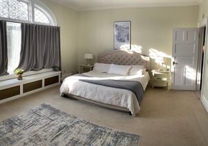 Franklin Manor - 2 King Suites and 1 Queen Suite
