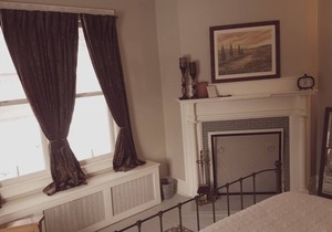 Franklin Manor - King and Queen Adjoining Rooms