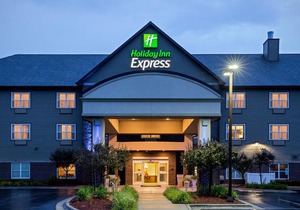 Holiday Inn Express & Suites - Green Bay East