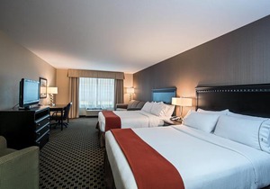Holiday Inn Express & Suites - Green Bay East